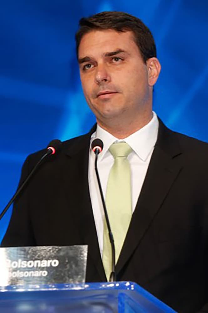 Фото  (Flávio Bolsonaro)