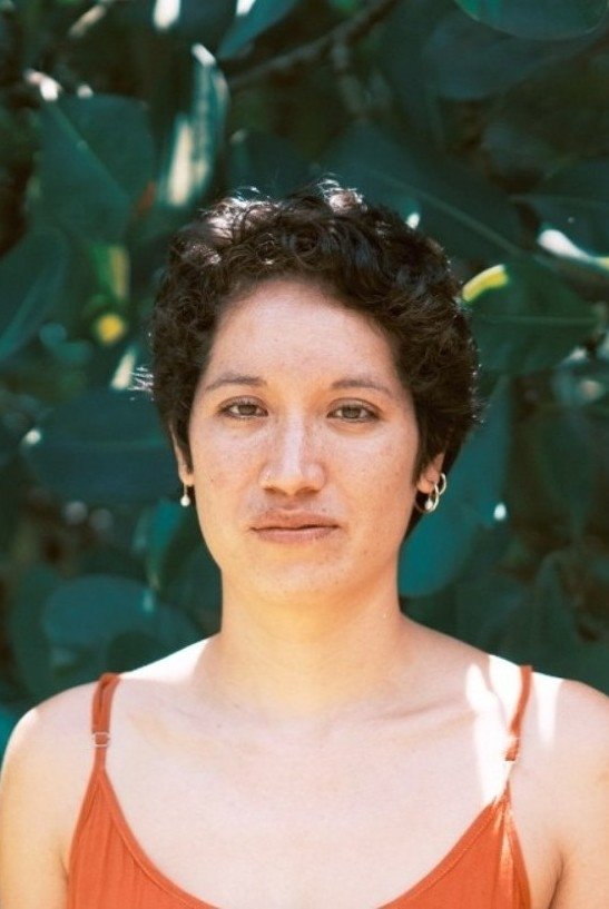 Фото  (Kim Yip Tong)