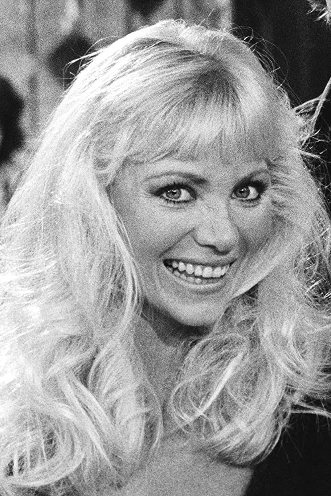 Фото Анджела Амес (Angela Aames)