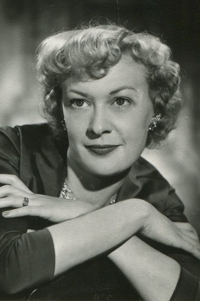 Фото Елеонор Саммерфілд (Eleanor Summerfield)