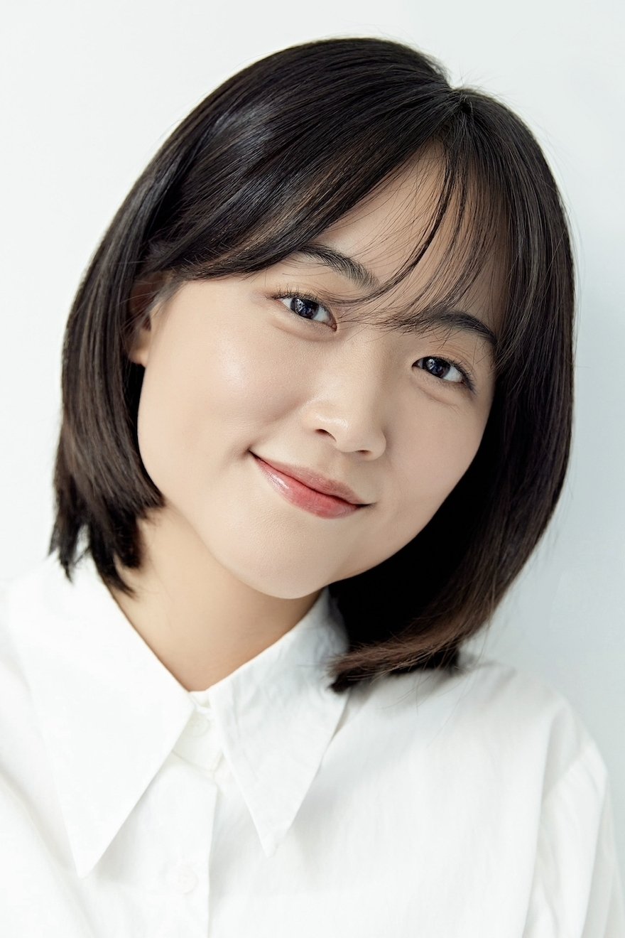 Фото  (Lee Kum-ju)