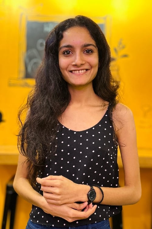 Фото  (Veera Jain)