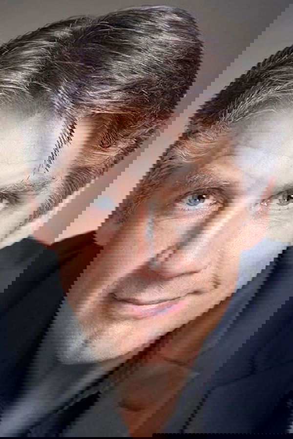 Фото  (Dane Stevens)