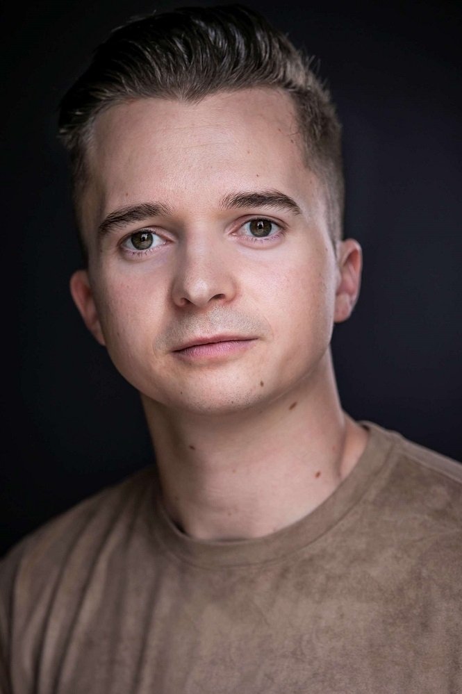 Фото  (Tyler Warwick)