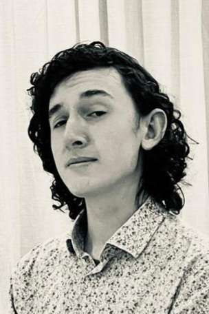 Фото  (Sam Parker)