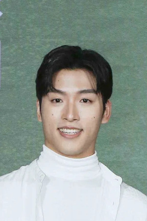 Фото  (Evan Luo)