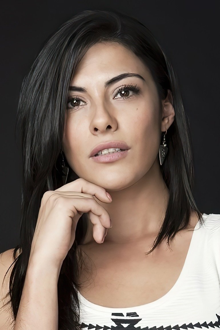 Фото  (Sezen Aray)