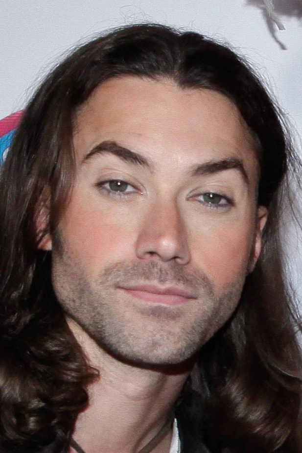 Фото  (Ace Young)