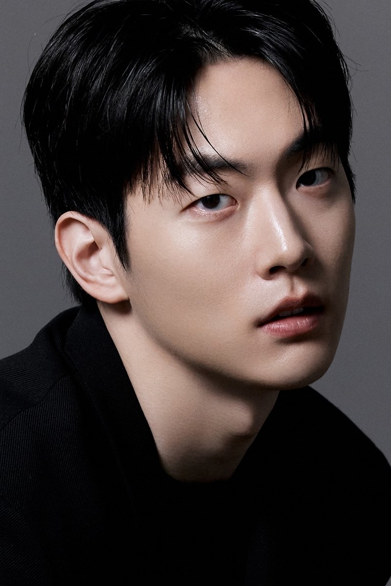 Фото  (Kim Jun-ho)