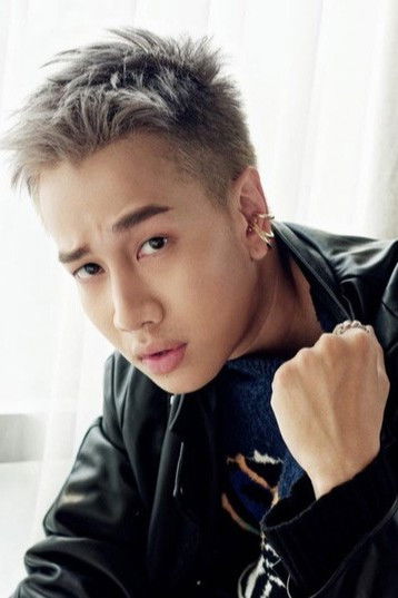 Фото  (Lou Hoàng)