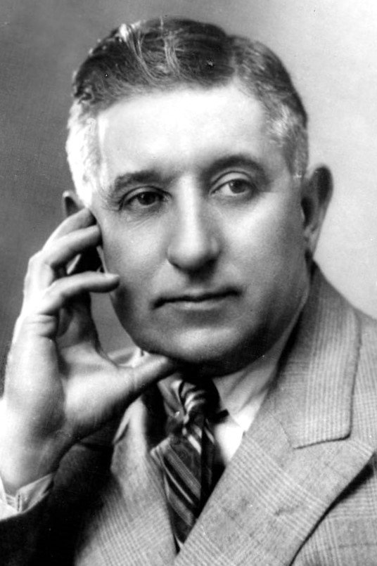 Фото  (Will Fyffe)