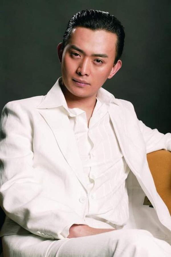 Фото  (Huang Haibing)