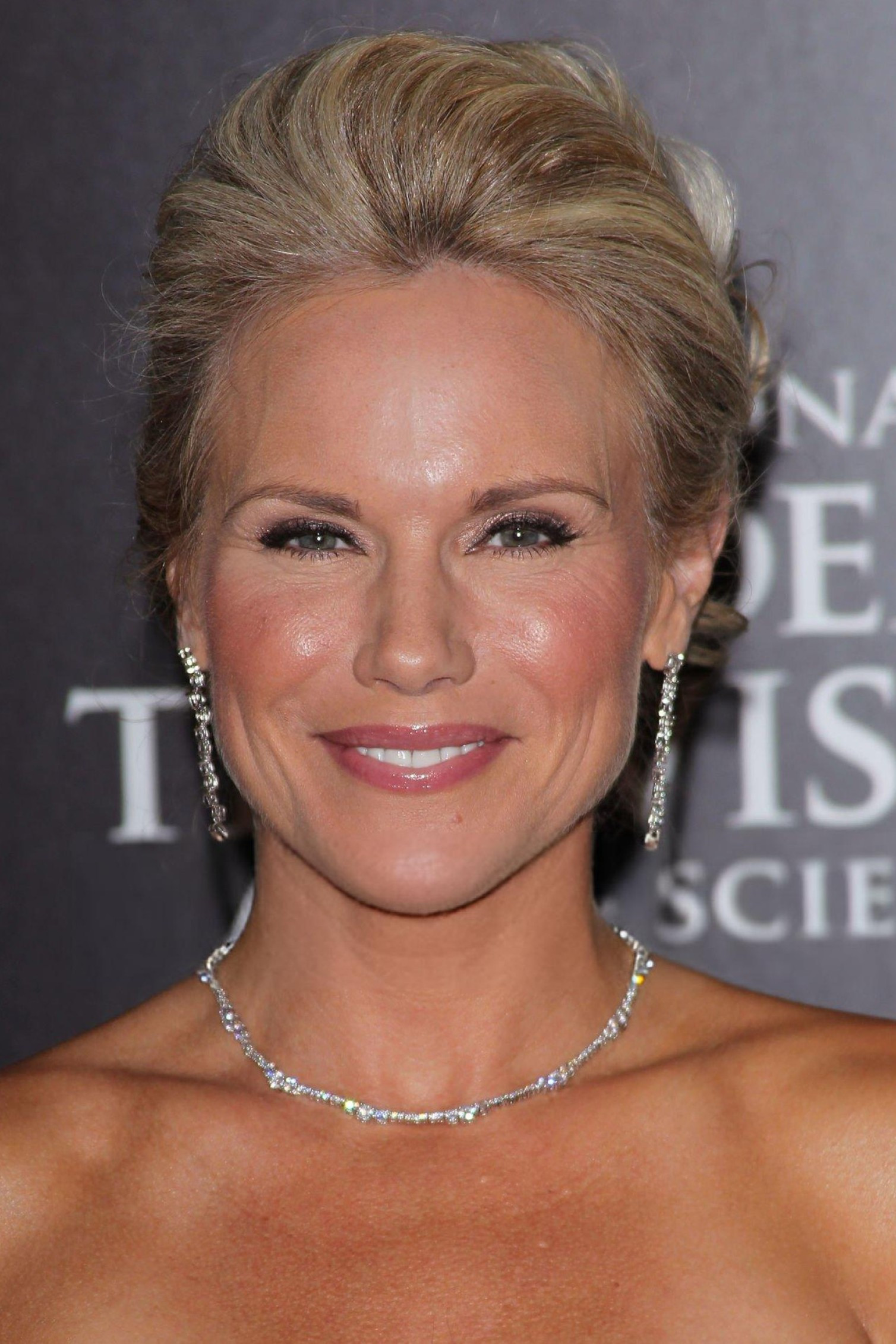 Фото  (Beth Chamberlin)