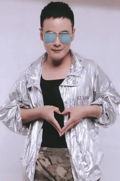 Фото  (Liu Xinjie)