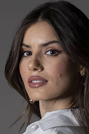 Фото  (Camila Queiroz)