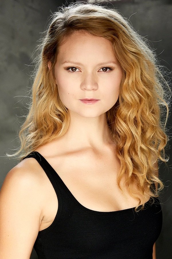 Фото  (Mickaela Tombrock)