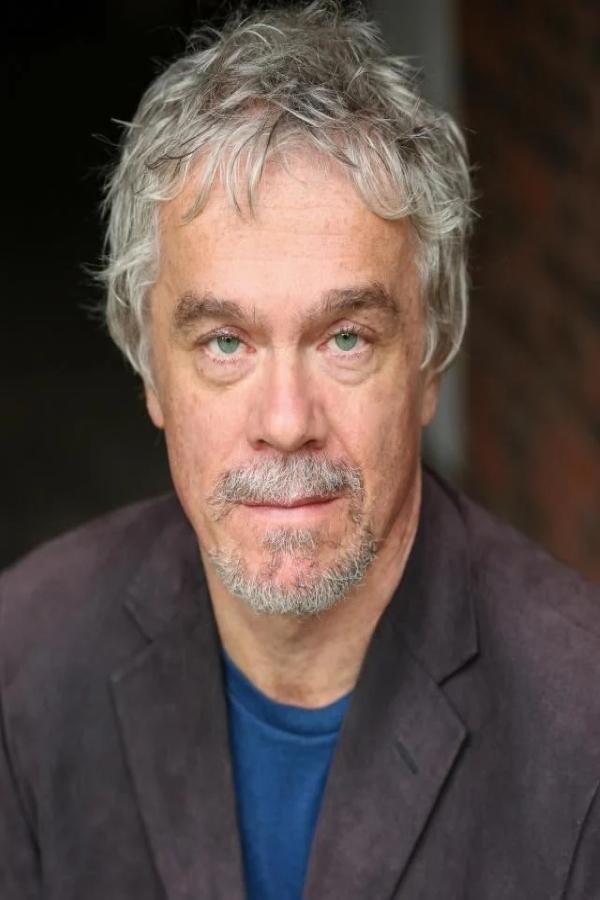 Фото  (James Holmes)