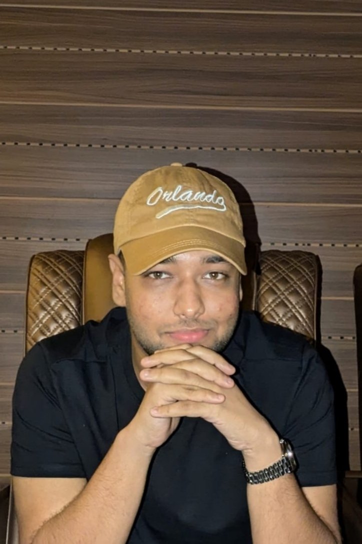 Фото  (Darsh Srivastava)