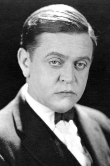 Фото  (Lloyd Hamilton)