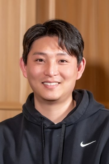 Фото  (Kim Dong-chul)