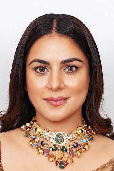 Фото Шраддха Арья (Shraddha Arya)