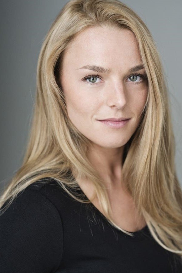 Фото  (Zoe Barker)