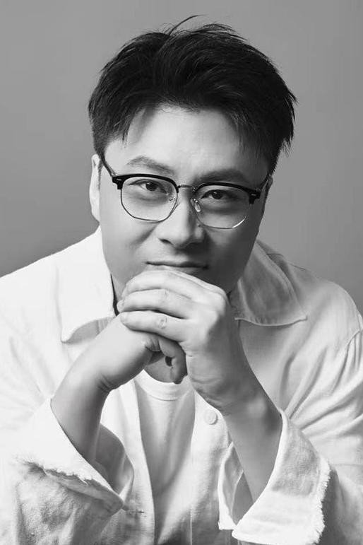 Фото  (Huang Heyu)