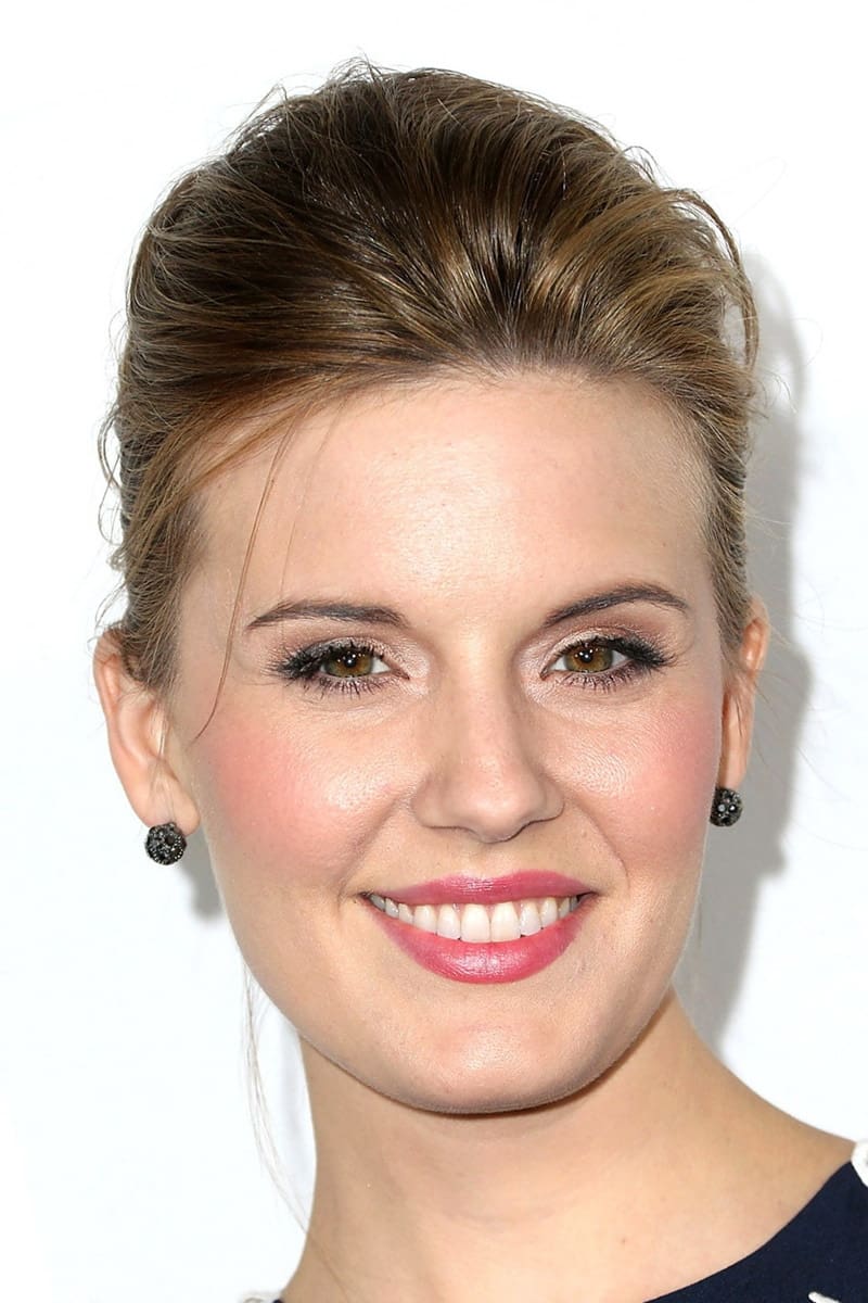 Фото Меггі Грейс (Maggie Grace)