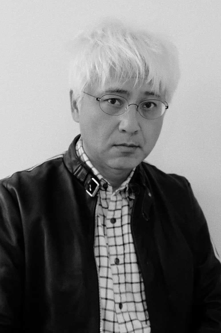 Фото Йошіюкі Садамото (Yoshiyuki Sadamoto)