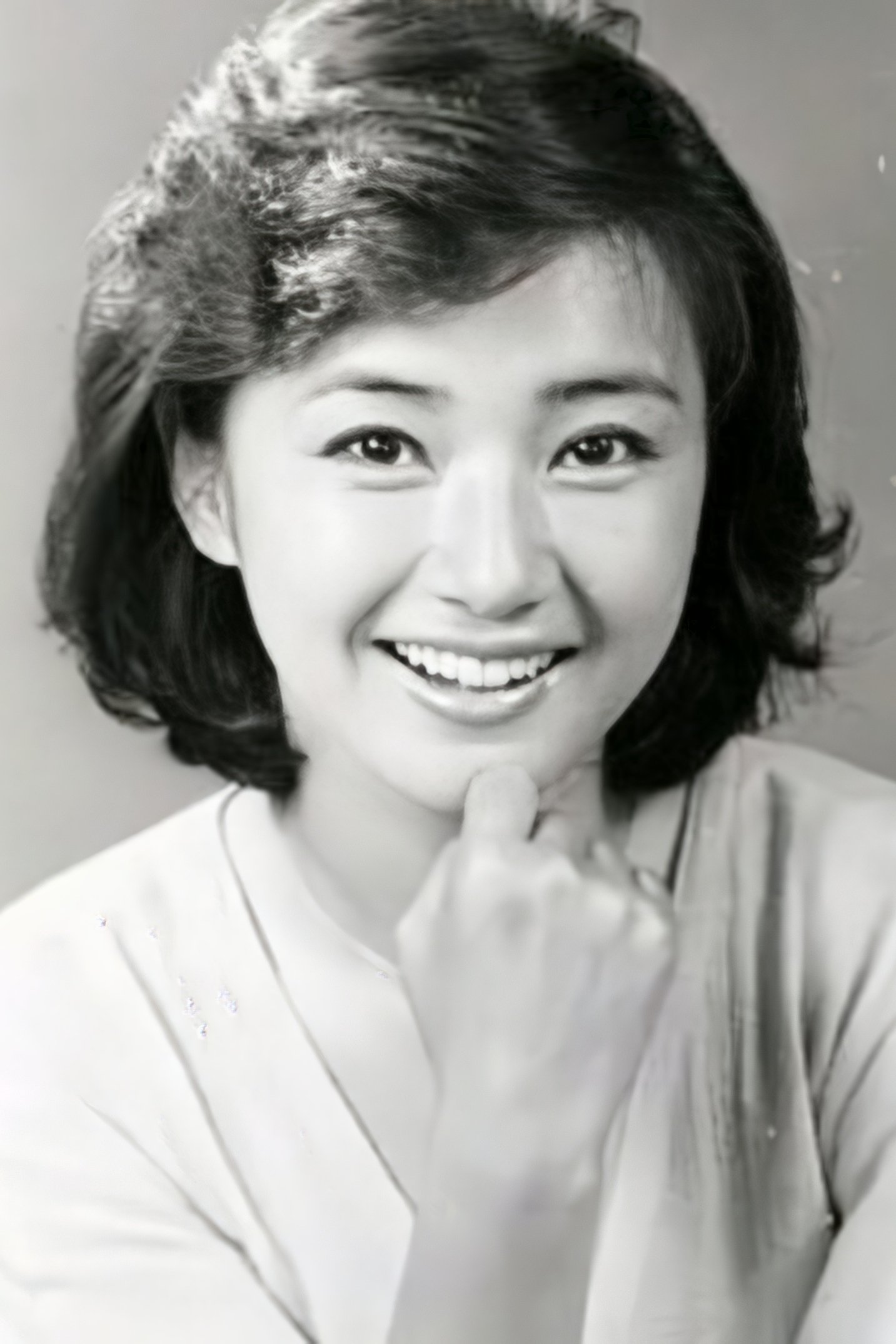 Фото  (Jeong Yun-hui)