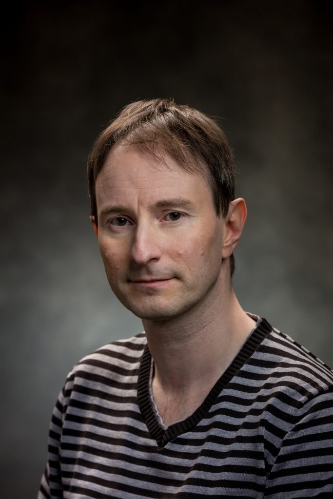 Фото  (Aron Wade)