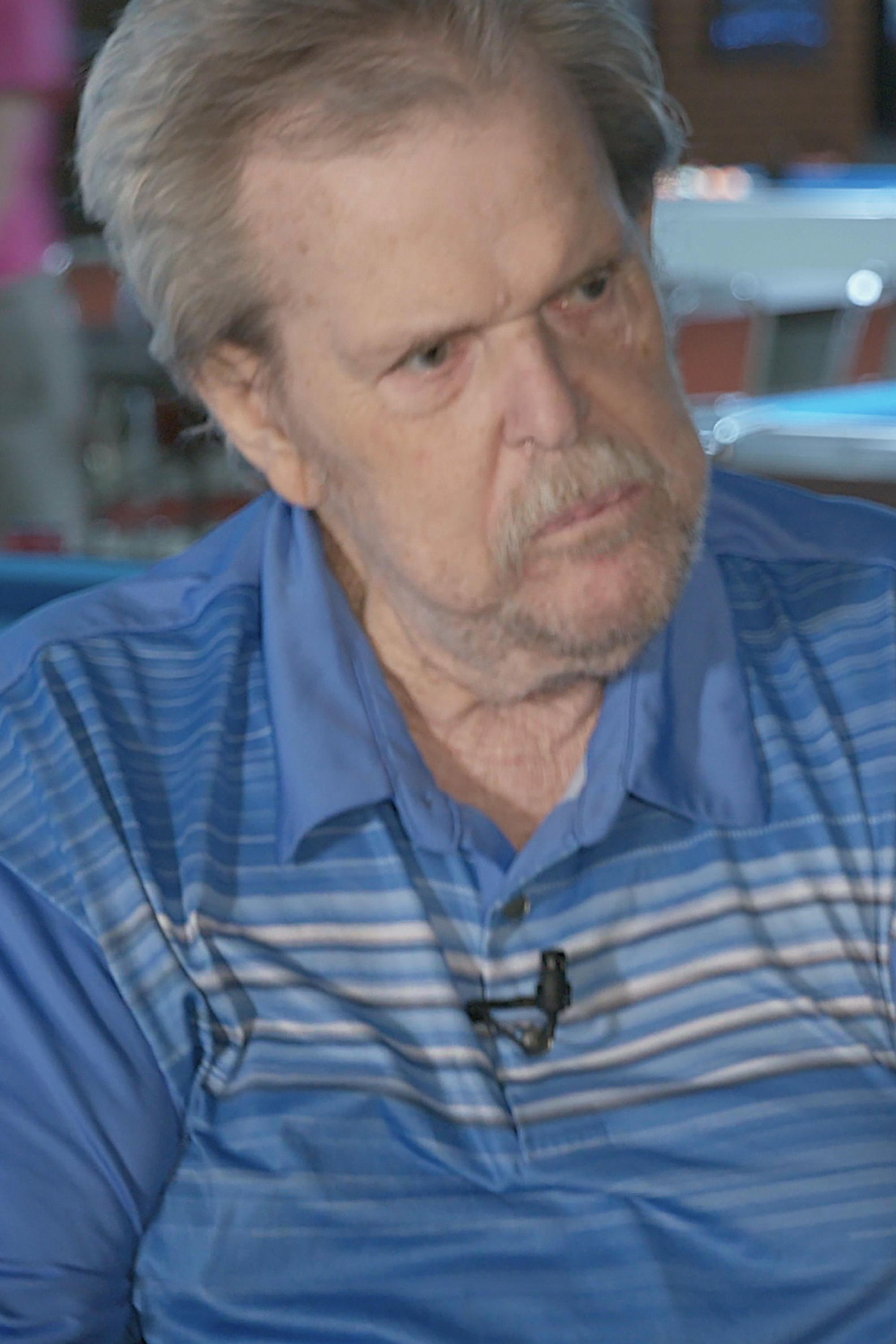 Фото  (Buddy Hall)