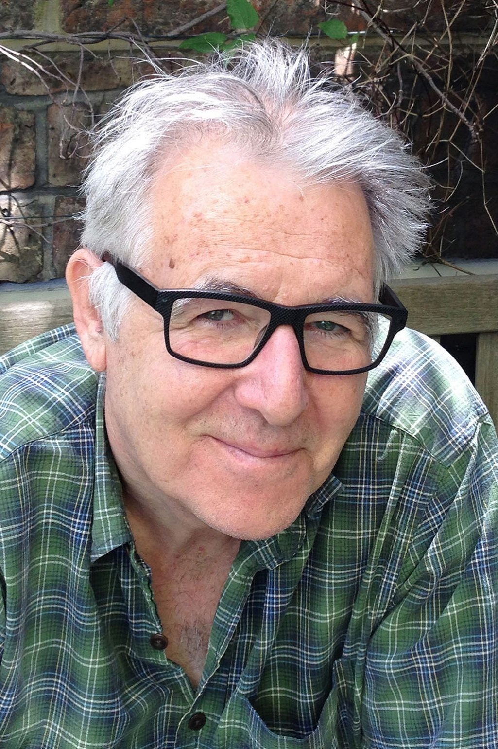 Фото  (John Smith)