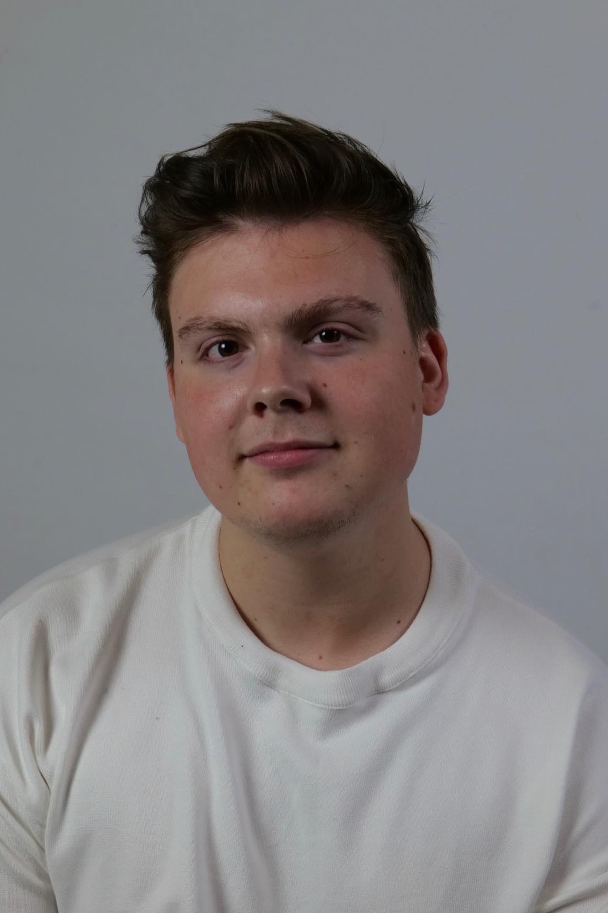 Фото  (Bradley  Bonnet)