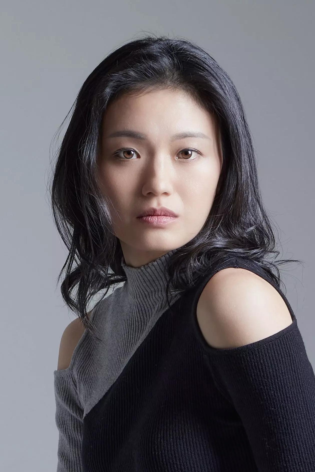 Фото  (Lai Yuk-ching)