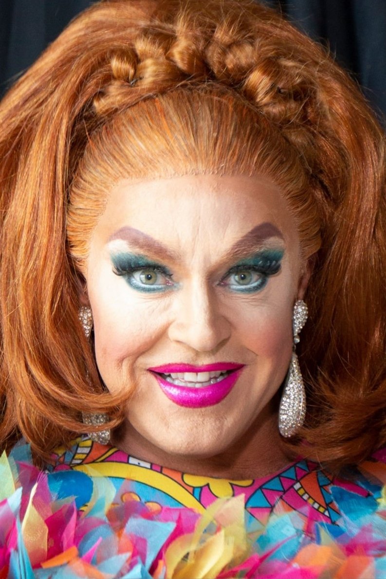 Фото  (Varla Jean Merman)