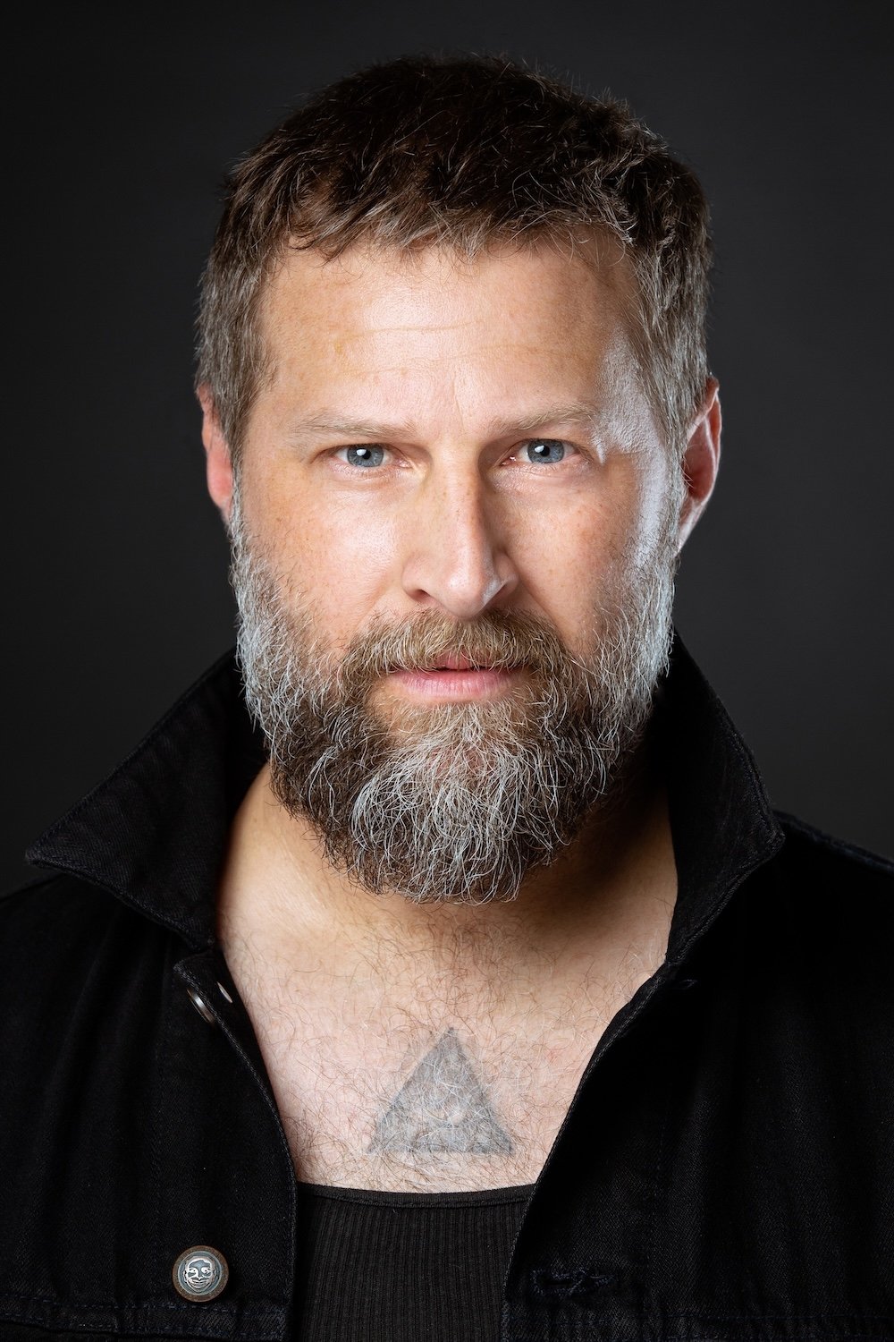 Фото  (Jeremy St. James)