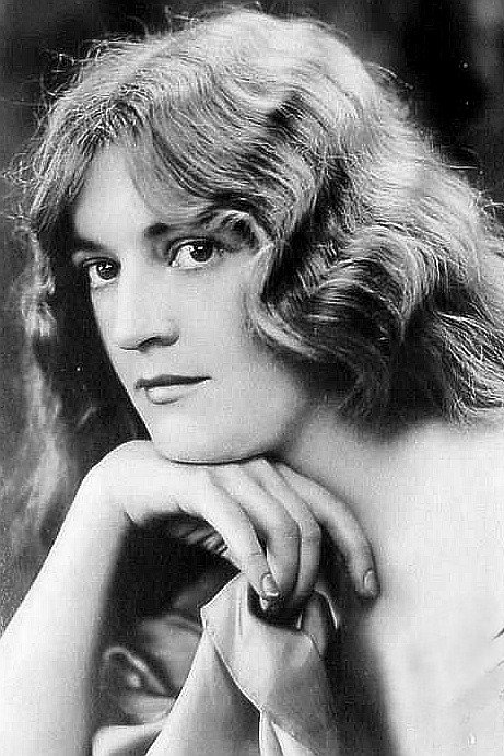 Фото  (Mary Martin)