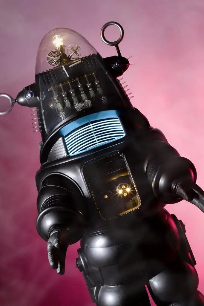Фото  (Robby the Robot)