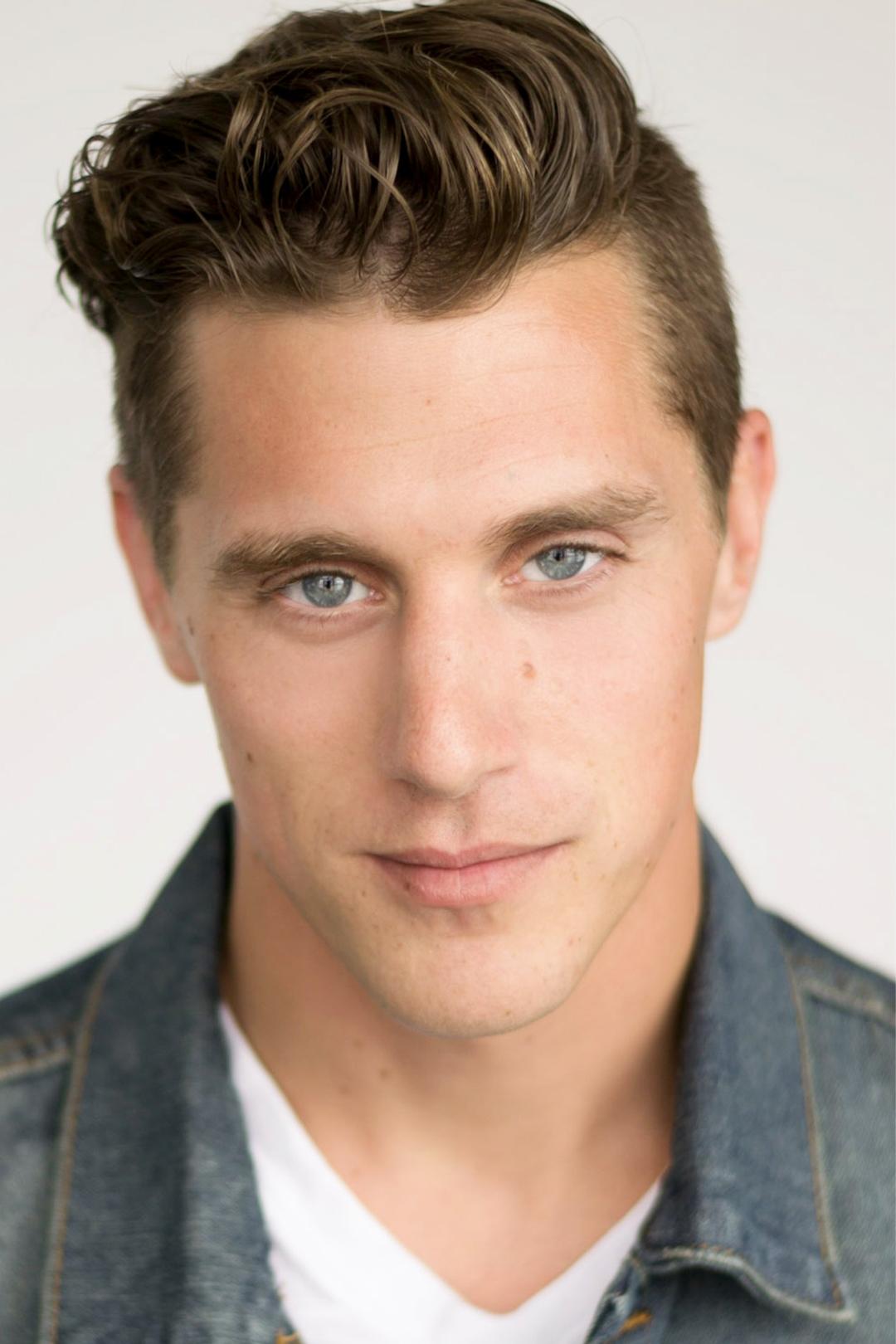 Фото  (Curtis McGann)