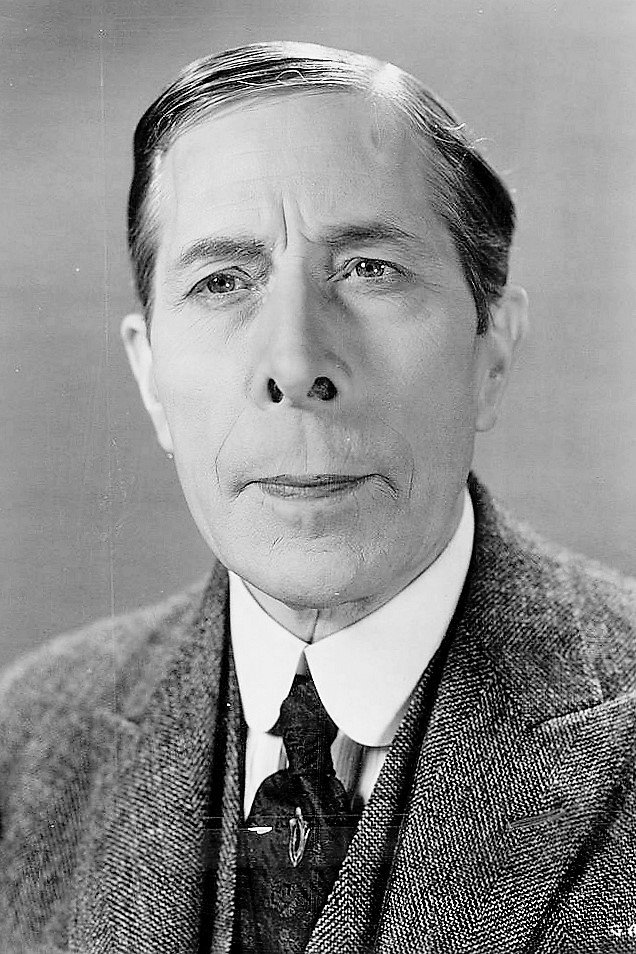 Фото  (George Arliss)