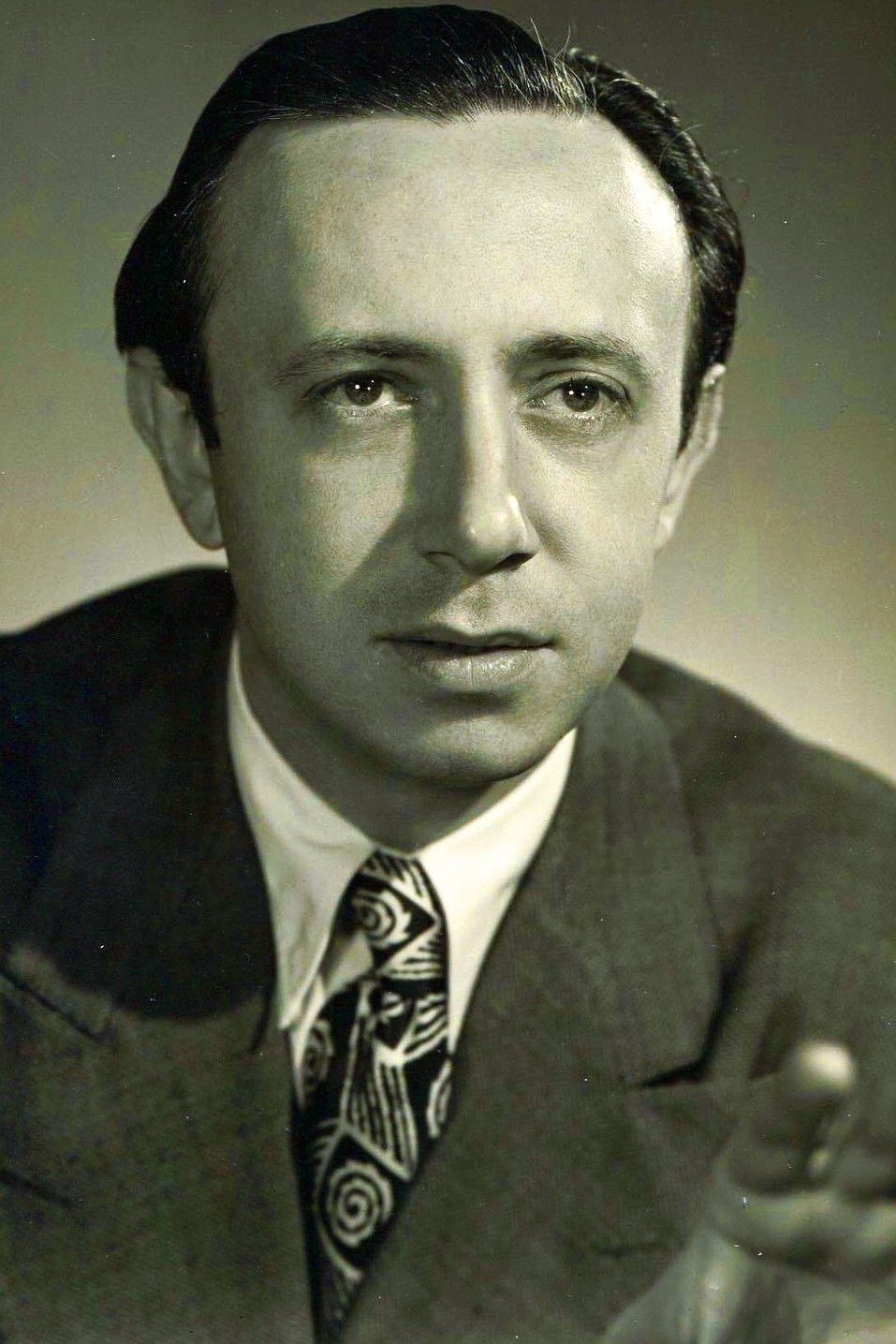 Фото  (Morton Gould)