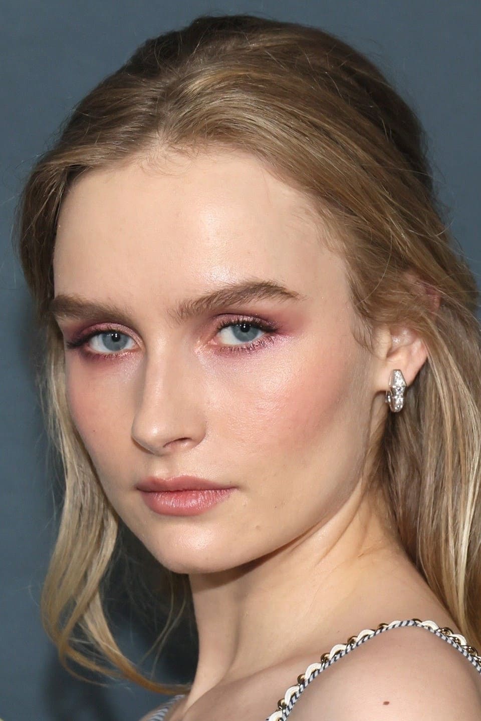 Фото Олівія ДеДжонг (Olivia DeJonge)