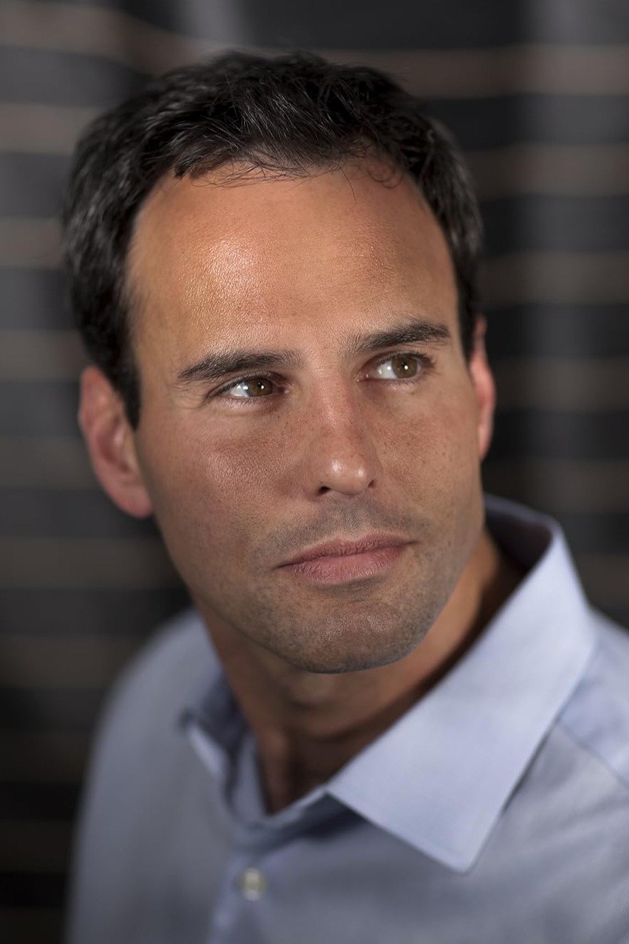 Фото  (Charlie Kraslavsky)