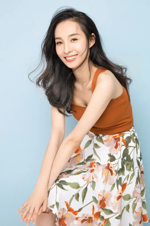 Фото  (Li Yiran)