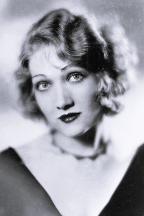 Фото  (Edwina Booth)