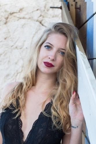 Фото  (Marie Thomas)