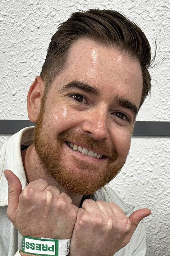 Фото  (Thom Fain)