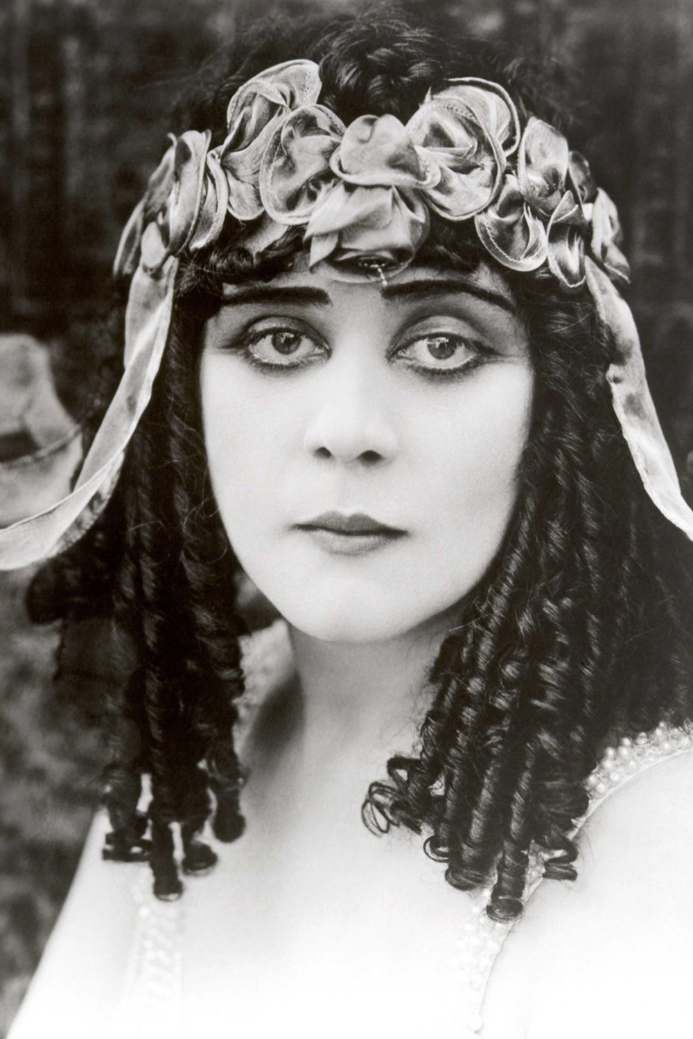 Фото  (Theda Bara)
