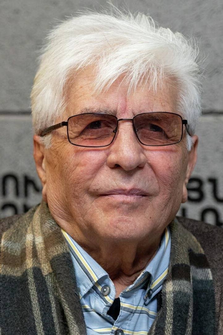 Фото  (Robert Amirkhanyan)